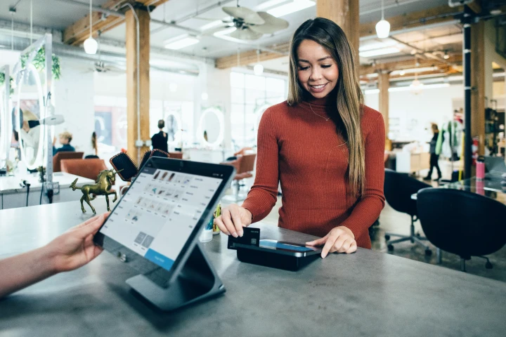 customer using a point of sale device